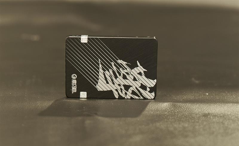 好固态可以贵一点！影驰擎 512 SSD评测
