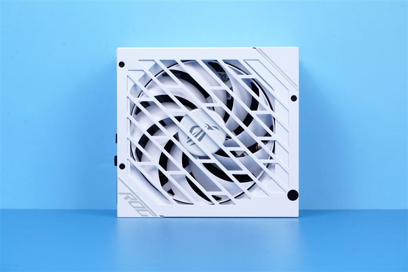 Zen4不出 谁与争锋！酷睿i5-12400首发评测：座驾是ROG B660 D4吹雪主板