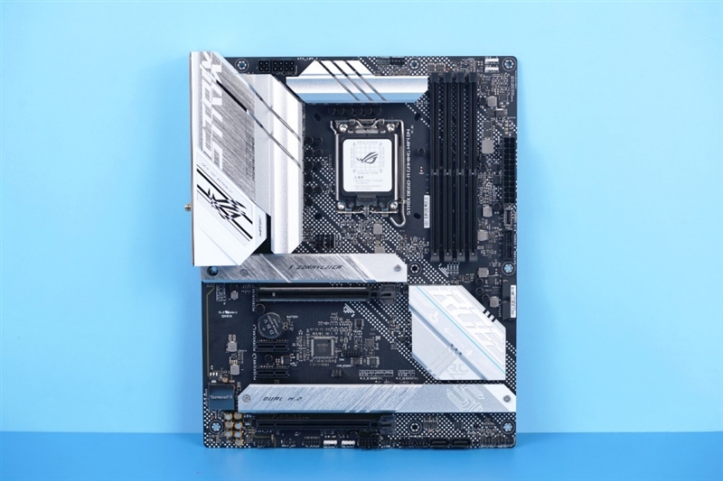 Zen4不出 谁与争锋！酷睿i5-12400首发评测