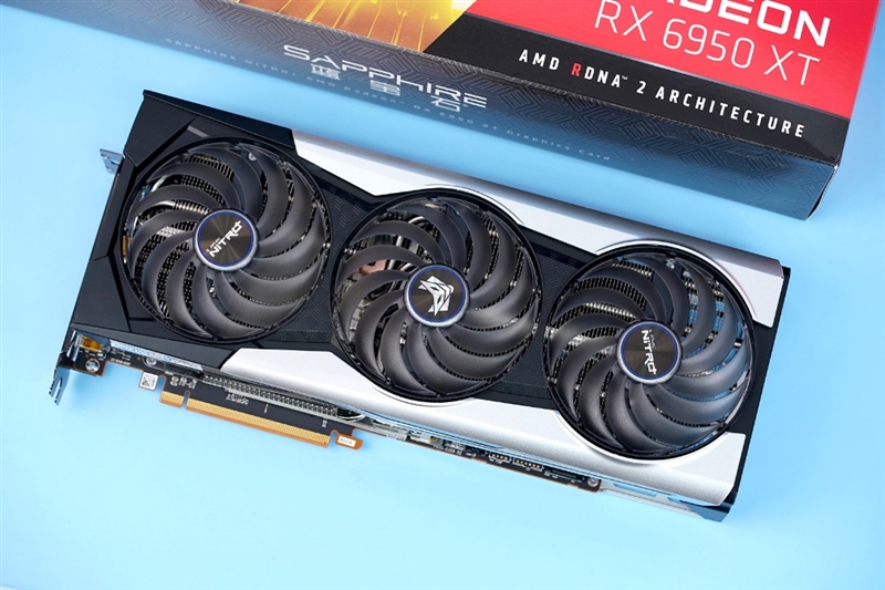 最强A卡降临！RX 6950 XT首发评测：全面战胜RTX 3090