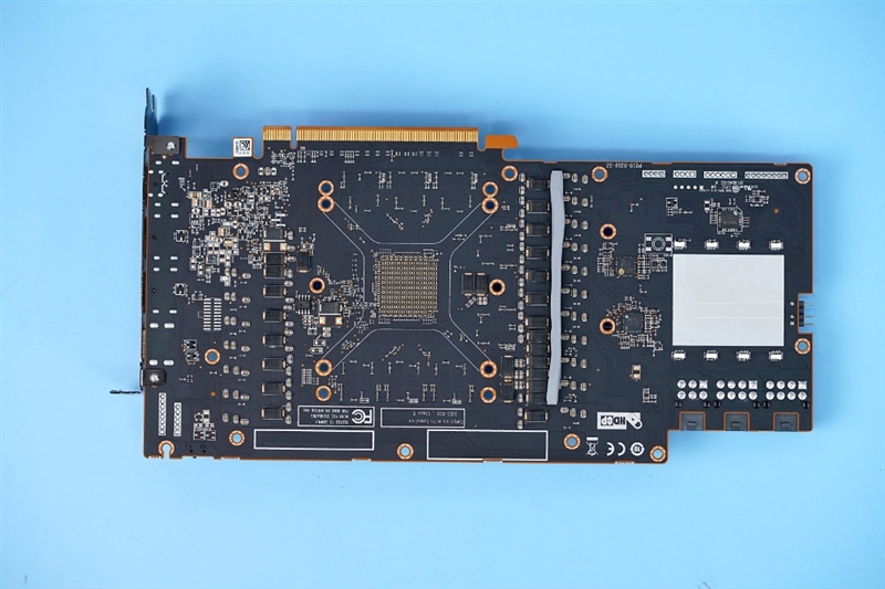 最强A卡降临！RX 6950 XT首发评测：全面战胜RTX 3090