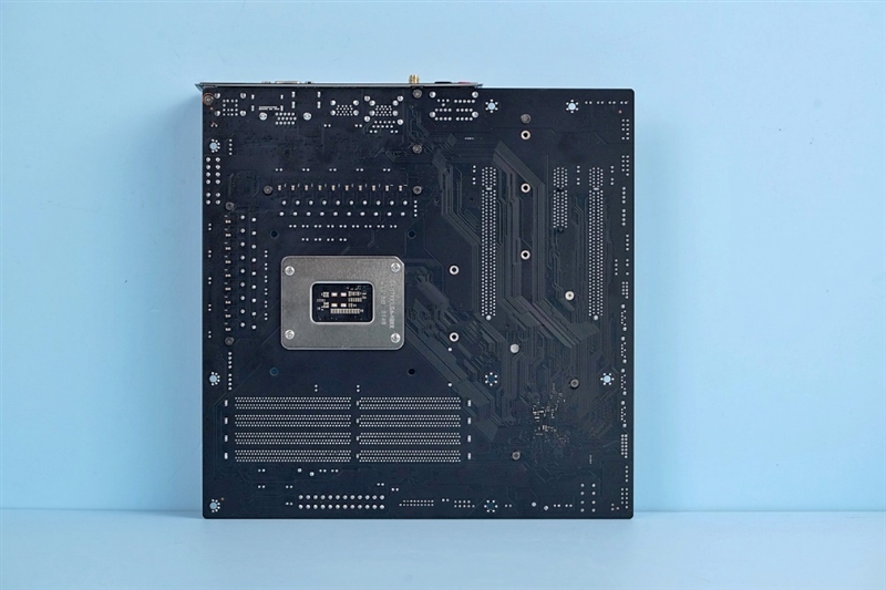 疯狂堆料的D4主板！铭瑄MS-iCraft B660M WIFI主板评测