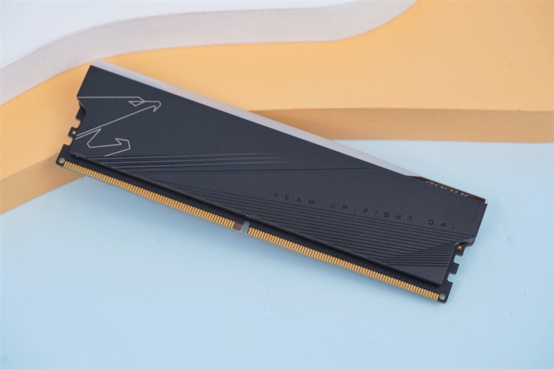 变态的超频能力！技嘉AORUS RGB DDR5-6000 16GBx2内存套装评测：6800MHz下全面碾压DDR4