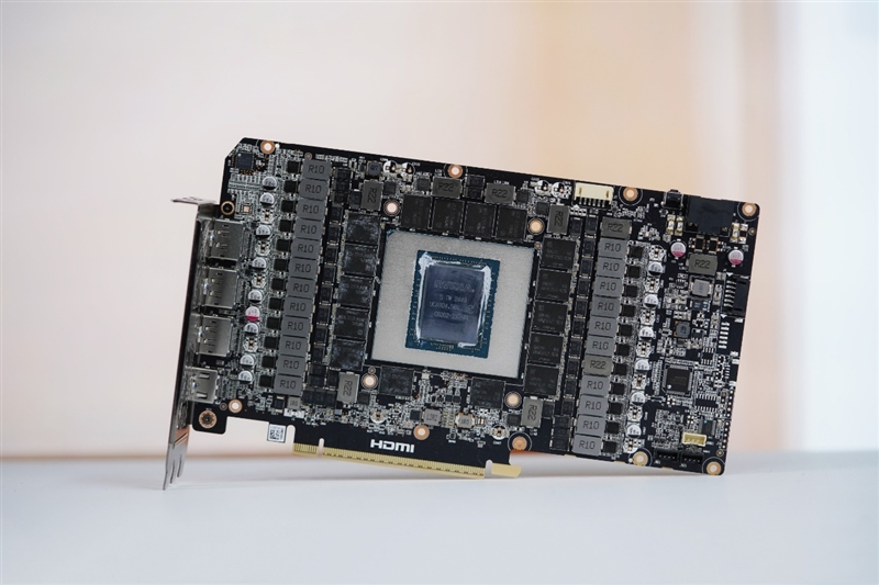 索泰RTX 5090D SOLID OC显卡评测：DLSS 4加持 无敌就是这么寂寞