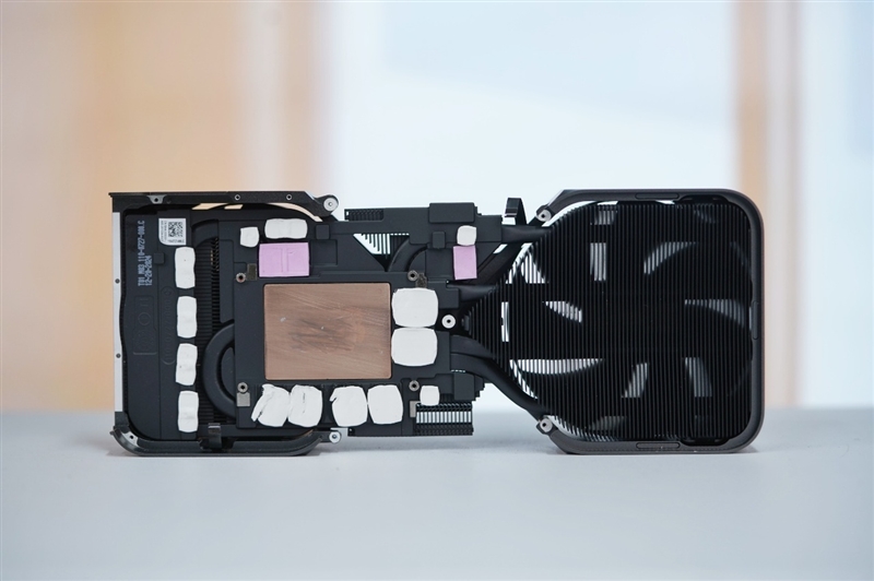 NVIDIA RTX 5070首发评测：DLSS 4提升超4倍！4K游戏不再是高端玩家专属