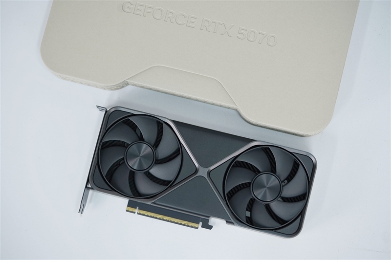 NVIDIA RTX 5070首发评测：DLSS 4提升超4倍！4K游戏不再是高端玩家专属