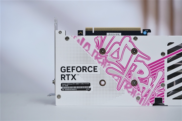七彩虹iGame RTX 5060 Ti Ultra W DUO 16GB OC显卡图赏