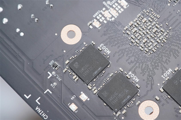 七彩虹iGame RTX 5060 Ti Ultra W DUO 16GB OC显卡图赏