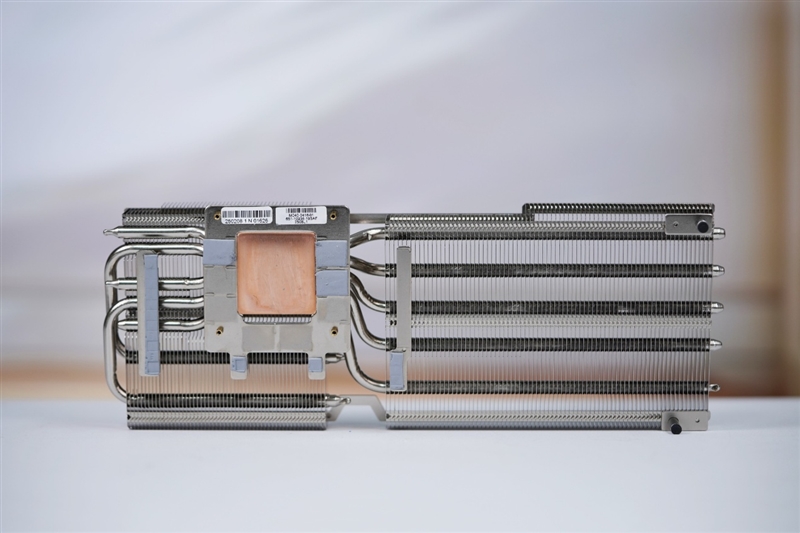 AMD RX 9070 GRE首发评测：游戏碾压RTX 5060 Ti 16GB 超频接近RTX 5070