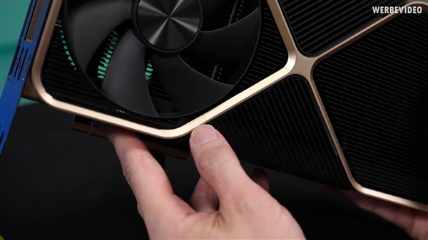 从未发布的Titan Ada首测：满血AD102核心、48GB显存、双16针供电