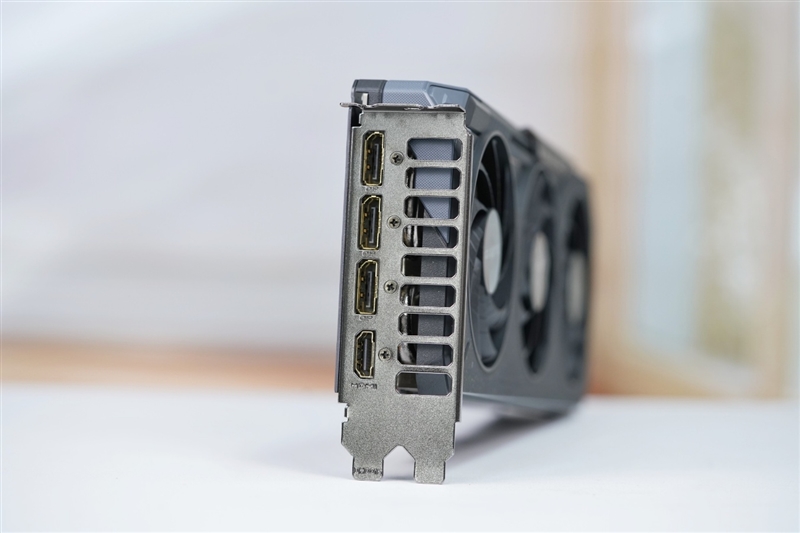 技嘉RTX 5060 Ti GAMING OC 16GB魔鹰显卡评测：DLSS 4技术实属游戏利器 主流显卡也能畅玩4K3A