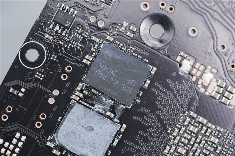 技嘉RTX 5060 Ti GAMING OC 16GB魔鹰显卡评测：DLSS 4技术实属游戏利器 主流显卡也能畅玩4K3A