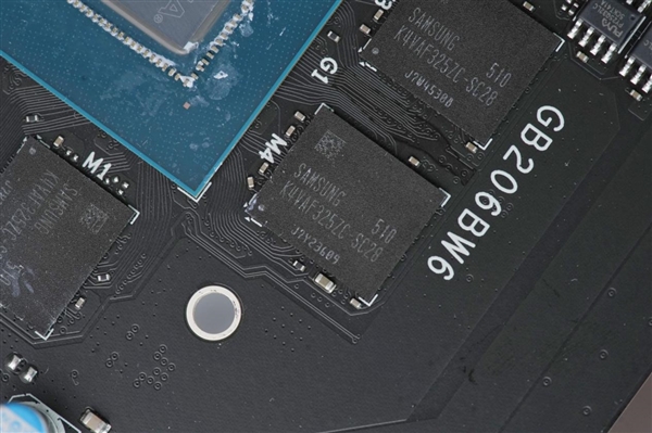 再续引力之环！七彩虹iGame RTX 5060 Adavanced OC显卡图赏