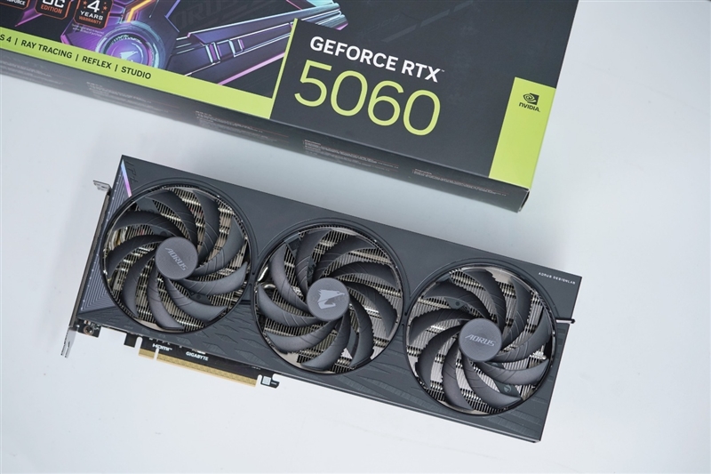 技嘉RTX 5060小雕首发评测：超越RTX 4060 Ti！2K也有一战之力