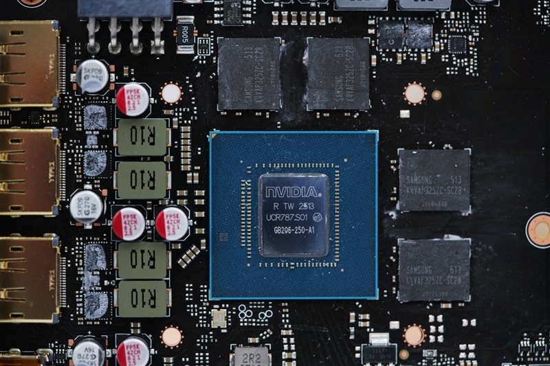 技嘉RTX 5060小雕首发评测：超越RTX 4060 Ti！2K也有一战之力