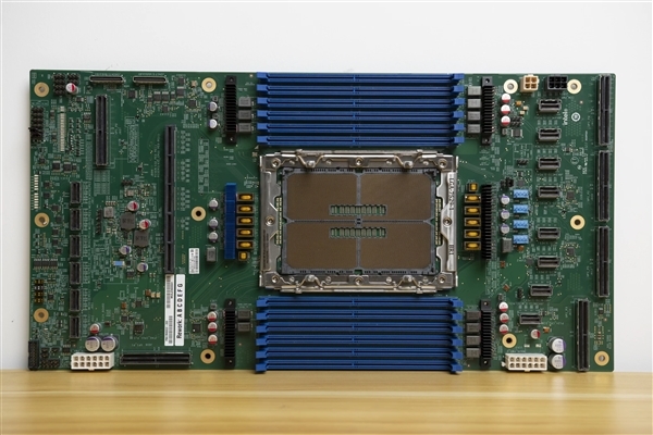 Intel下下代至强又换接口LGA9324！针脚第一次突破1万个