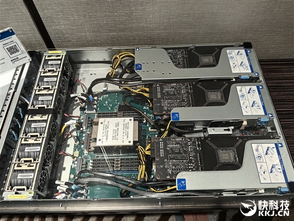 AMD Zen5线程撕裂者9000深入揭秘:领先竞品最多145%!四大金刚护卫