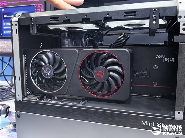 四卡八芯192GB显存！铭瑄秀Intel锐炫Pro B60显卡工作站