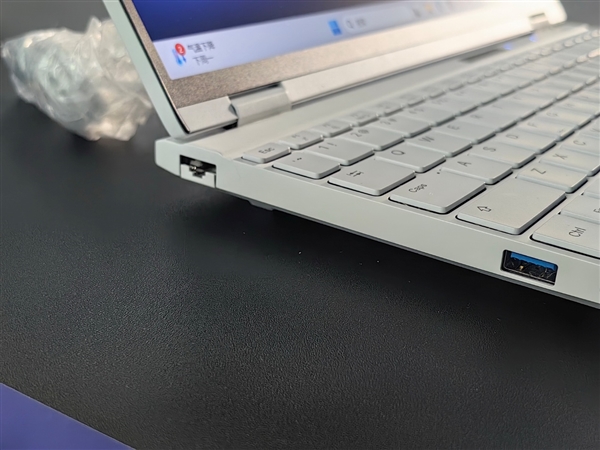 Intel Panther Lake第一波笔记本蜂拥而至！联想首发新内存、小米唯一不亮屏