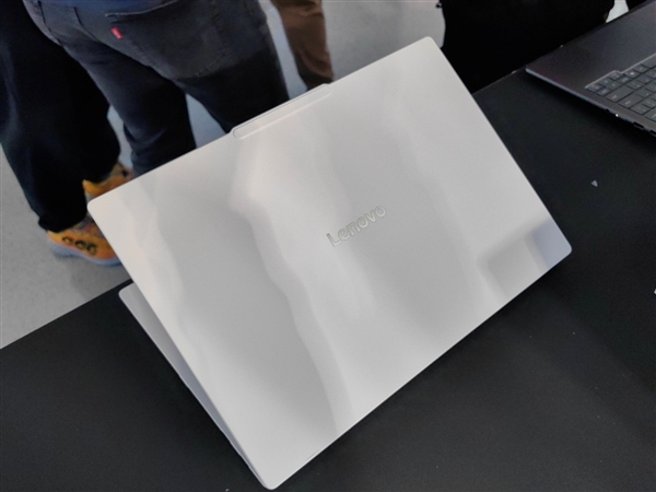 Intel Panther Lake第一波笔记本蜂拥而至！联想首发新内存、小米唯一不亮屏