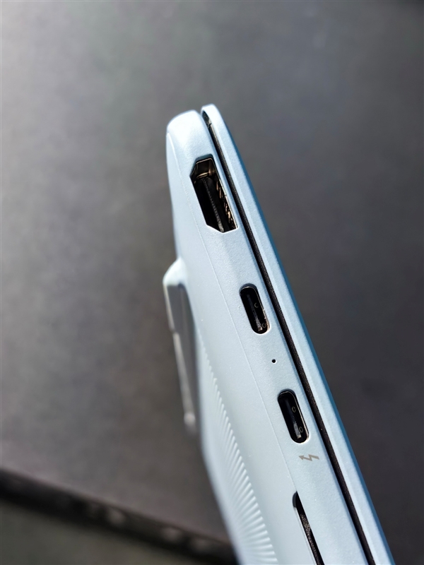 Intel Panther Lake第一波笔记本蜂拥而至！联想首发新内存、小米唯一不亮屏