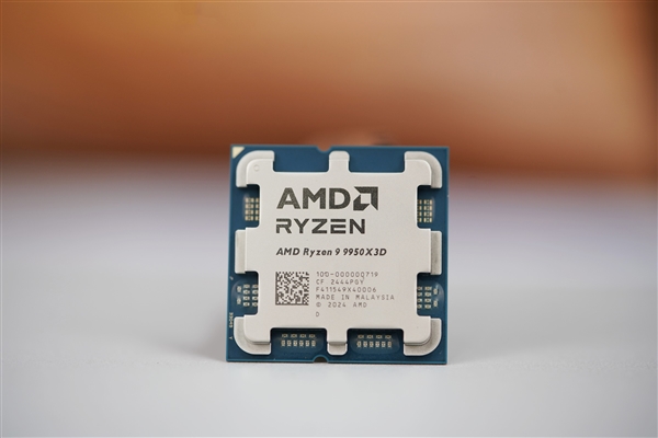 AMD最强游戏CPU！锐龙9 9950X3D处理器图赏