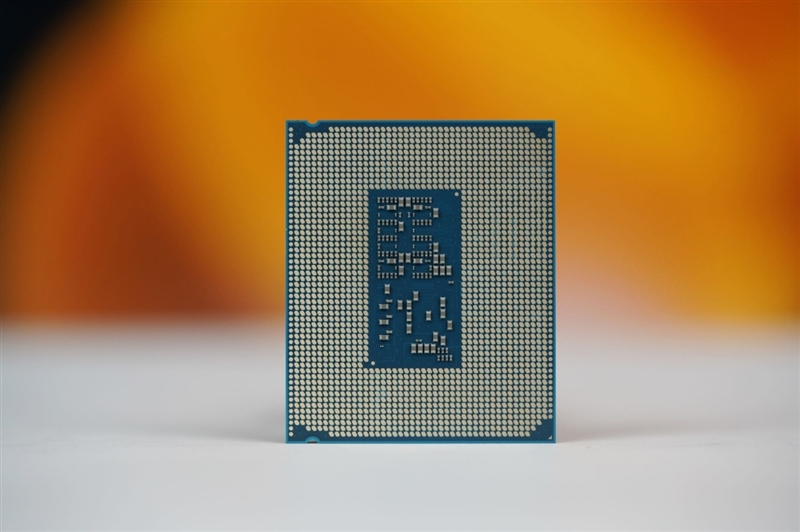 亡羊补牢 为时未晚否！酷睿Ultra 7 270K/5 250K Plus首发评测：游戏性能大幅提升